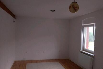 Große Haus zu Mieten - 1.500,00&nbsp;EUR Kaltmiete, ca.&nbsp; 206,00&nbsp;m&sup2; in Klingenmünster (PLZ: 76889)