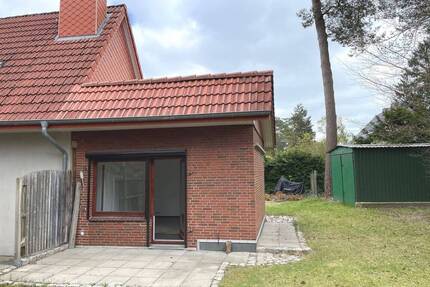 Vermietung einer 2 Zimmer SINGLE-Wohnung, EG ca. 39,50 m², Terrasse und Gartenanteil in einem Wohnhaus mit 3 Wohneinheiten in 21279 Hollenstedt