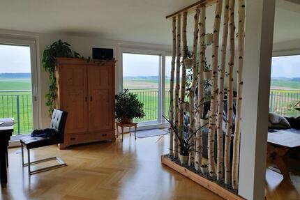 Wohnen mit Blick ins Grüne - 1.350,00&nbsp;EUR Kaltmiete, ca.&nbsp; 160,00&nbsp;m&sup2; in Hohenpolding (PLZ: 84432)