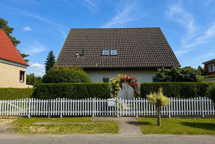 Haus zum Kaufen in Berlin Alt Karow 549.000,00 € 164 m² - Berlin / Alt Karow