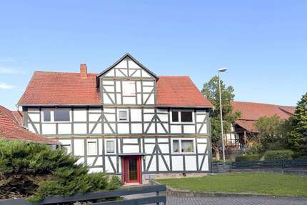Haus zum Kaufen in Lohfelden 235.000,00 € 183 m²