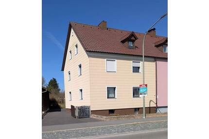 Gepflegte Doppelhaushälfte zu verkaufen in Waldsassen