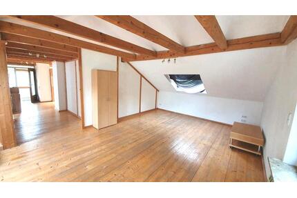 Schöne 1 Zimmer DG Wohnung - 670,00&nbsp;EUR Kaltmiete, ca.&nbsp; 50,00&nbsp;m&sup2; in Haag in Oberbayern (PLZ: 83527)