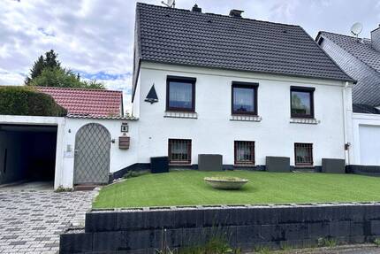 Attraktives Einfamilienhaus mit Garage - Reinfeld
