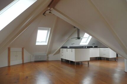 Freiburgs schönste Attikawohnung im denkmalgeschützten Jugendstil-Altbau im Stühlinger