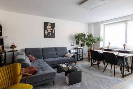 Wohnung zum Kaufen in Delmenhorst 135.000,00 € 90.38 m²