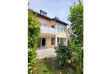 Haus zum Mieten in Wiesbaden 3.300,00 € 200 m²