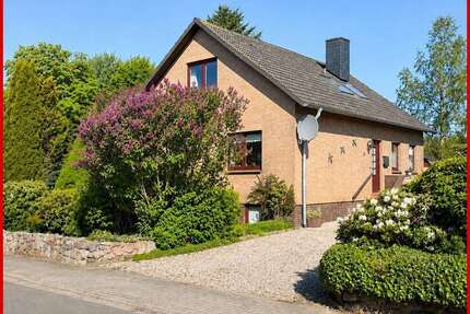 Haus zum Kaufen in Jübek 270.000,00 € 151.63 m²
