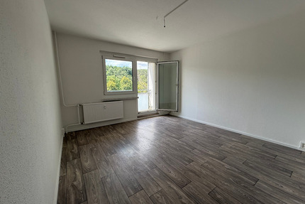 Modern wohnen im sanierten Haus | Großzügige 4-Raum-Wohnung - Chemnitz Kappel