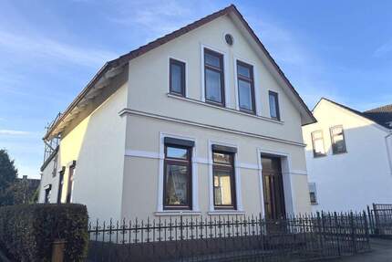 PURNHAGEN-IMMOBILIEN - Bremen-Aumund, freist. 1-Fam.-Haus in ruhiger Seitenstraße nahe der Weser - Bremen / Aumund Fähr-Lobbendorf