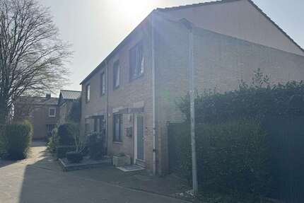 Haus zum Kaufen in Düsseldorf Garath 437.000,00 € 89 m² - Düsseldorf / Garath