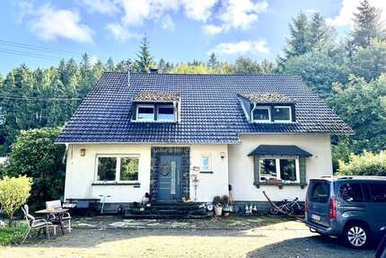 Haus zum Kaufen in Dahlem – Berk 399.000,00 € 250 m²