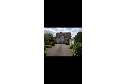 Attraktive 3-Zimmer-Wohnung mit Garten, Balkon & Carport - Weilmünster