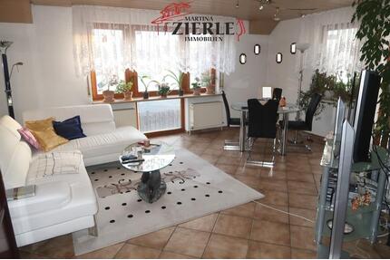 Schöne 4,5-Zimmer-Wohnung mit sonnigem Balkon, Einbauküche und TG-Stellplatz! - Albershausen