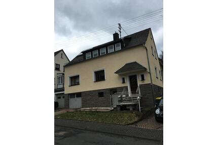 Schönes Mehrfamilienhaus in Burbach-Wahlbach zu verkaufen