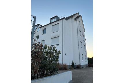 Sehr schöne 4-Zimmer Maisonette-Wohnung in Monheim-Baumberg - Monheim am Rhein