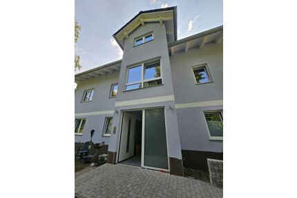 Exklusive 2 Zimmer Wohnung • 70 m² • Neubau 202324 Kamin Fußbodenheizung Balkon - Fredersdorf