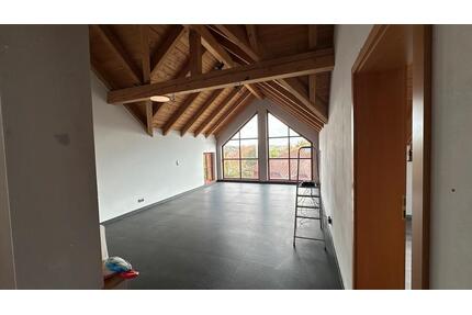 Mit Balkon: Schöne 3,5-Zimmer Wohnung in Güntersleben