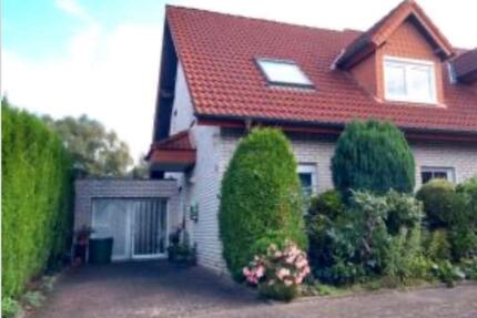 Doppelhaushälfte zu vermieten - 1.100,00&nbsp;EUR Kaltmiete, ca.&nbsp; 129,00&nbsp;m&sup2; in Detmold (PLZ: 32760) Hiddesen