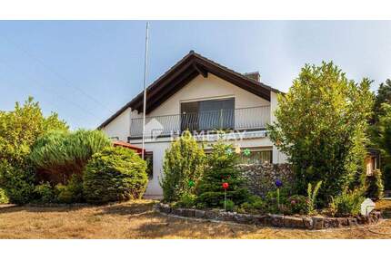 Familienfreundliches großes EFH mit ELW, großem Grundstück, Terrasse, Loggia, Balkon und Kamin - Hemhofen