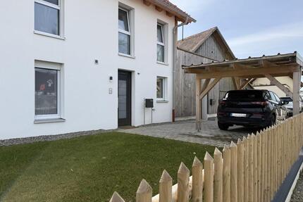 ***Neuwertiges Reihenmittelhaus in Hiltenfingen zu mieten!***