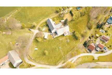 Resthof in Mittelsachsen mit Scheune und Grünland - Bobritzsch-Hilbersdorf