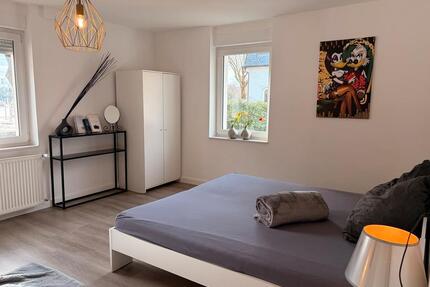 Großes, möbliertes WG-Zimmer ab sofort ZKB 3 - Mannheim Käfertal