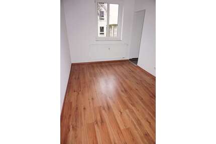 Wohnung zum Mieten in Chemnitz 216,00 € 35.47 m²