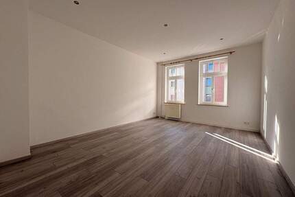 Frische 3 Raumwohnung mit großem Balkon in gut angebundener Lage! - Chemnitz Sonnenberg