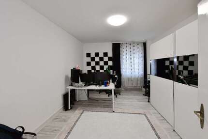 Wohnung zum Kaufen in Zell im Wiesental 229.000,00 € 125 m²