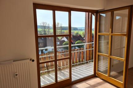 Sonnendurchflutete 1-Zi.-Wohnung mit Balkon & traumhaftem Blick - Großheirath