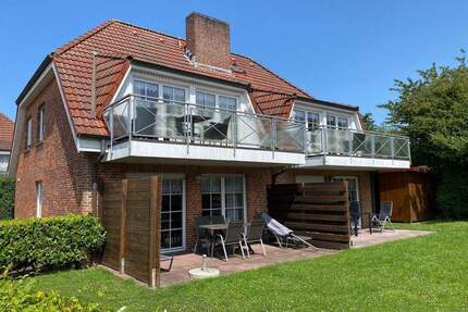 Dachgeschosswohnung mit Balkon in Hooksiel - Wangerland