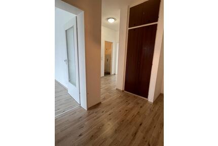 Helle 2-Zimmer-Wohnung in Stadtmitte mit 2 Balkone - Oberhausen