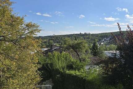 Haus zum Kaufen in Wiesbaden 459.000,00 € 280 m²