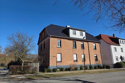 Exklusives Mehrfamilienhaus mit über 6 % Rendite in Osterburg - Osterburg (Altmark)