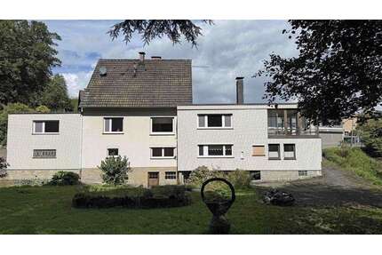 Haus zum Kaufen in Reichshof 290.000,00 € 212 m²