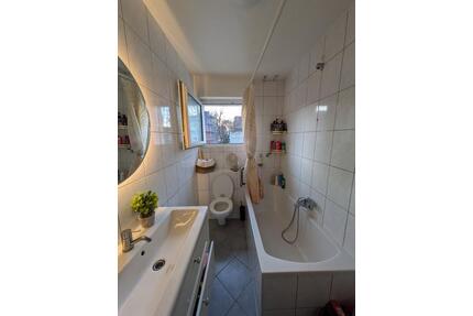 2 Zimmerwohnung mit Balkon - 840,00&nbsp;EUR Kaltmiete, ca.&nbsp; 65,00&nbsp;m&sup2; in Köln (PLZ: 51143) Porz