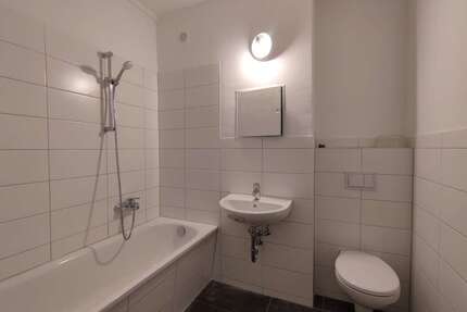 Wohnung zum Mieten in Zeitz 197,00 € 33.34 m²