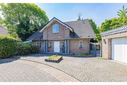 Haus zum Kaufen in Düsseldorf 1.750.000,00 € 219 m²