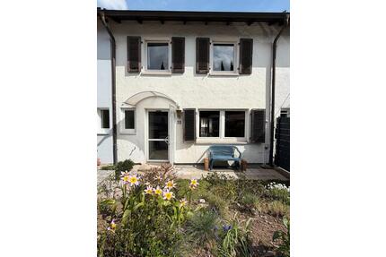 Reihenmittelhaus mit 2 Garagen in Neustadt Weinstraße - Neustadt an der Weinstraße