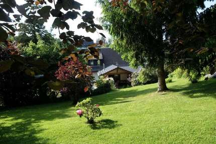Haus zum Kaufen in Claußnitz 370.000,00 € 242 m²