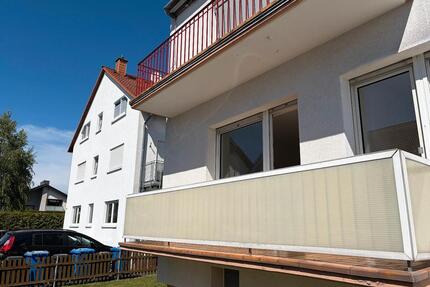 Modernisierte 3-Zimmer-Wohnung mit 2 Balkonen & Garage - Münster (Hessen)