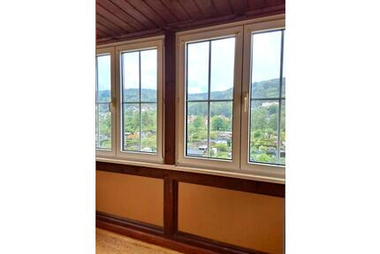 Helle 3 Zimmer Wohnung mit Loggia - Meiningen