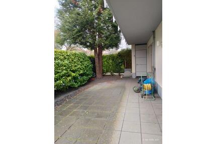 Köln-Junkersdorf, schiclke 3-Zimmer Wohnung mit Kamin, großer Terrasse und TG-Stellplatz