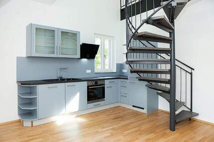 2-Zi.-Whg. mit Galerie und Einbauküche - Nürnberg Reutles