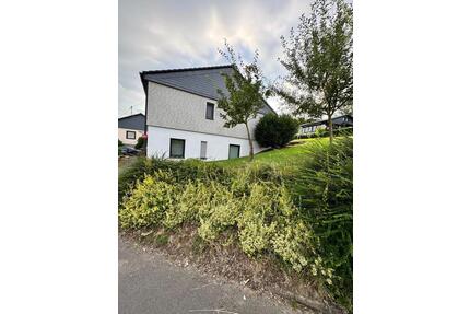 Helle und moderne Einliegerwohnung in Rebbelroth zu vermieten - Gummersbach Berstig Süd