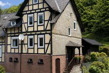 Haus zum Kaufen in Bad Laasphe 199.000,00 € 140 m²