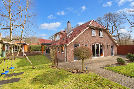 Haus zum Kaufen in Uplengen 449.000,00 € 240 m²