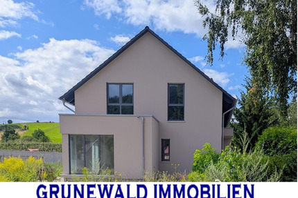 Neuer Preis! Neubau 2024 -DHH mit Wintergarten & PV – Jetzt individuell fertigstellen! - Eisenberg Kursdorf