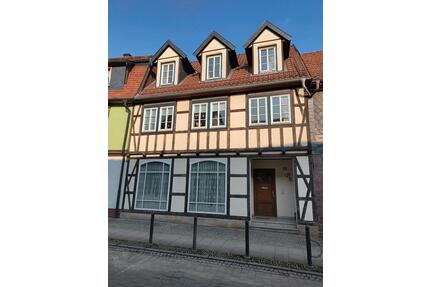 3 Familien Haus zu verkaufen - 250.000,00&nbsp;EUR Kaufpreis, ca.&nbsp; 250,00&nbsp;m&sup2; in Werther (PLZ: 99735)